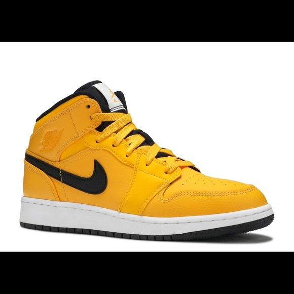 university gold jordan 1s
